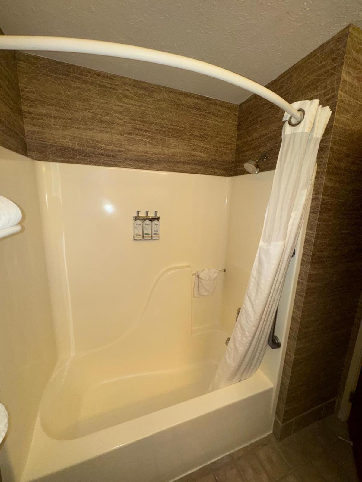 מלון Wyndham Garden Anchorage Airport מראה חיצוני תמונה