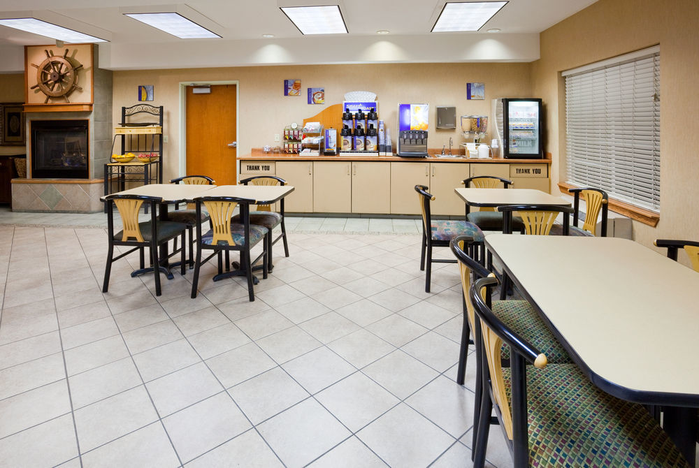 מלון Wyndham Garden Anchorage Airport מסעדה תמונה